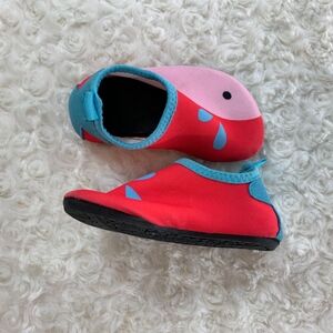 CT Water Baby Shoes Sz 22 23 Socks Aqua Pink Red B